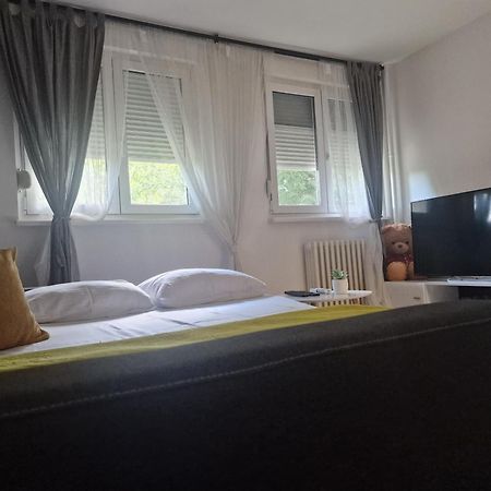 Apartment Iskra เบลเกรด ภายนอก รูปภาพ