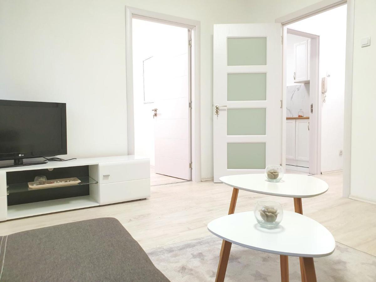 Apartment Iskra เบลเกรด ภายนอก รูปภาพ
