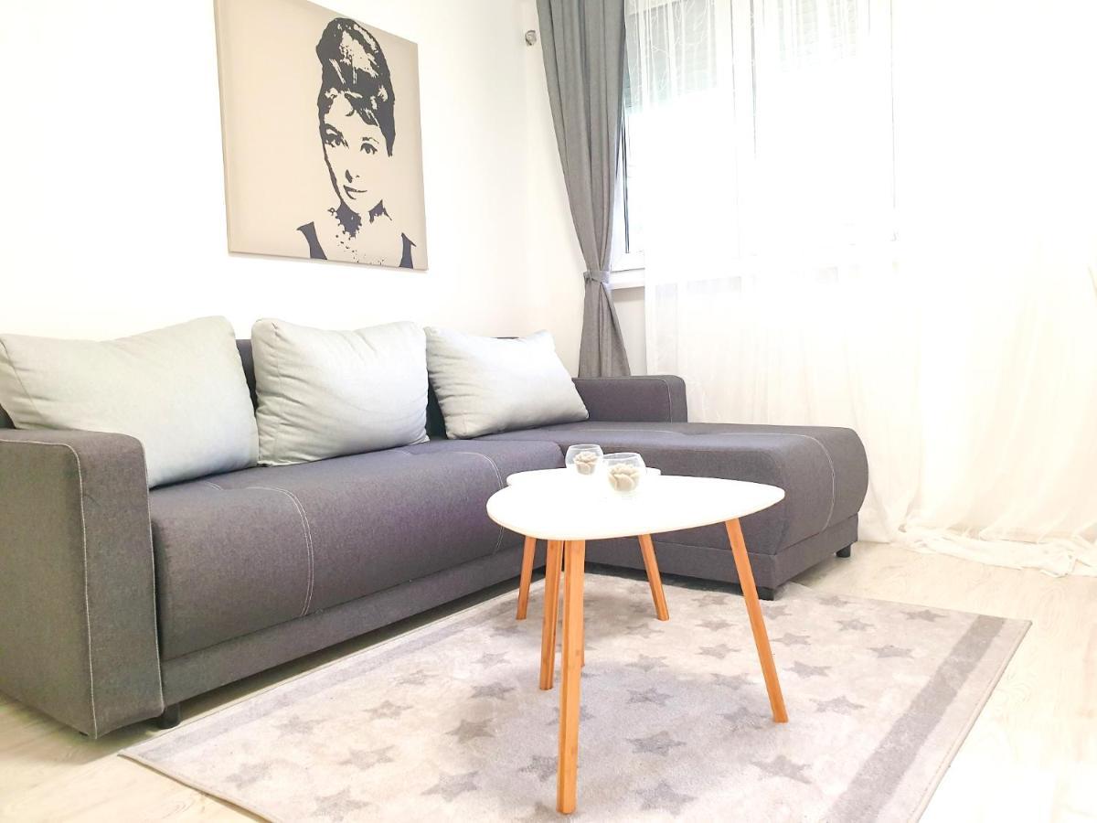 Apartment Iskra เบลเกรด ภายนอก รูปภาพ